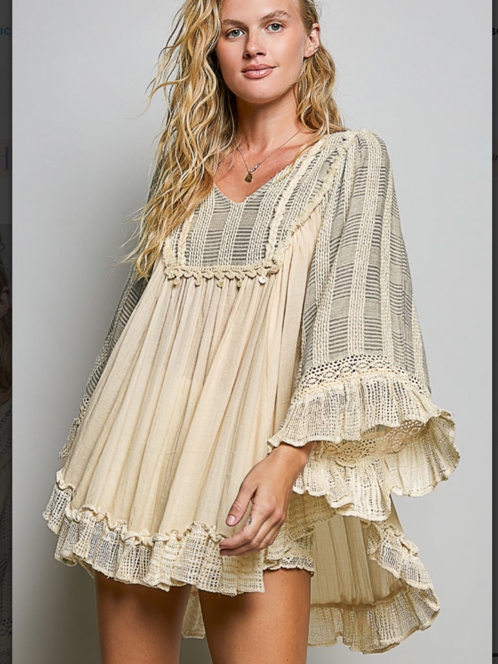 🎉 POL “ GIANNA “ POL WOVEN TOP WITH RUFFLE DETAIL 29